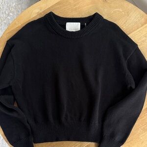 Leallo Black Round Neck Sweater Size M